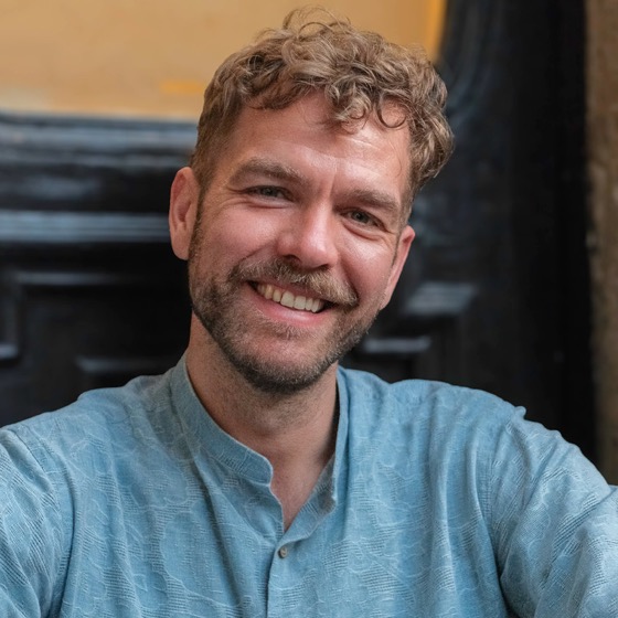 Julian Thomas